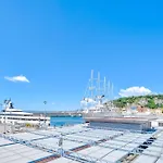 Port De Nice, Charmant Studio